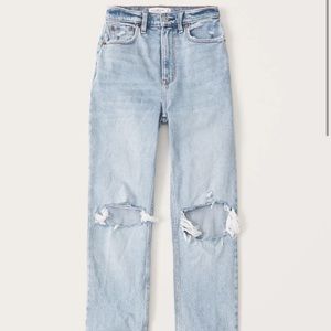 A&F 90’s Ultra High Rise Straight Jeans -  27 R